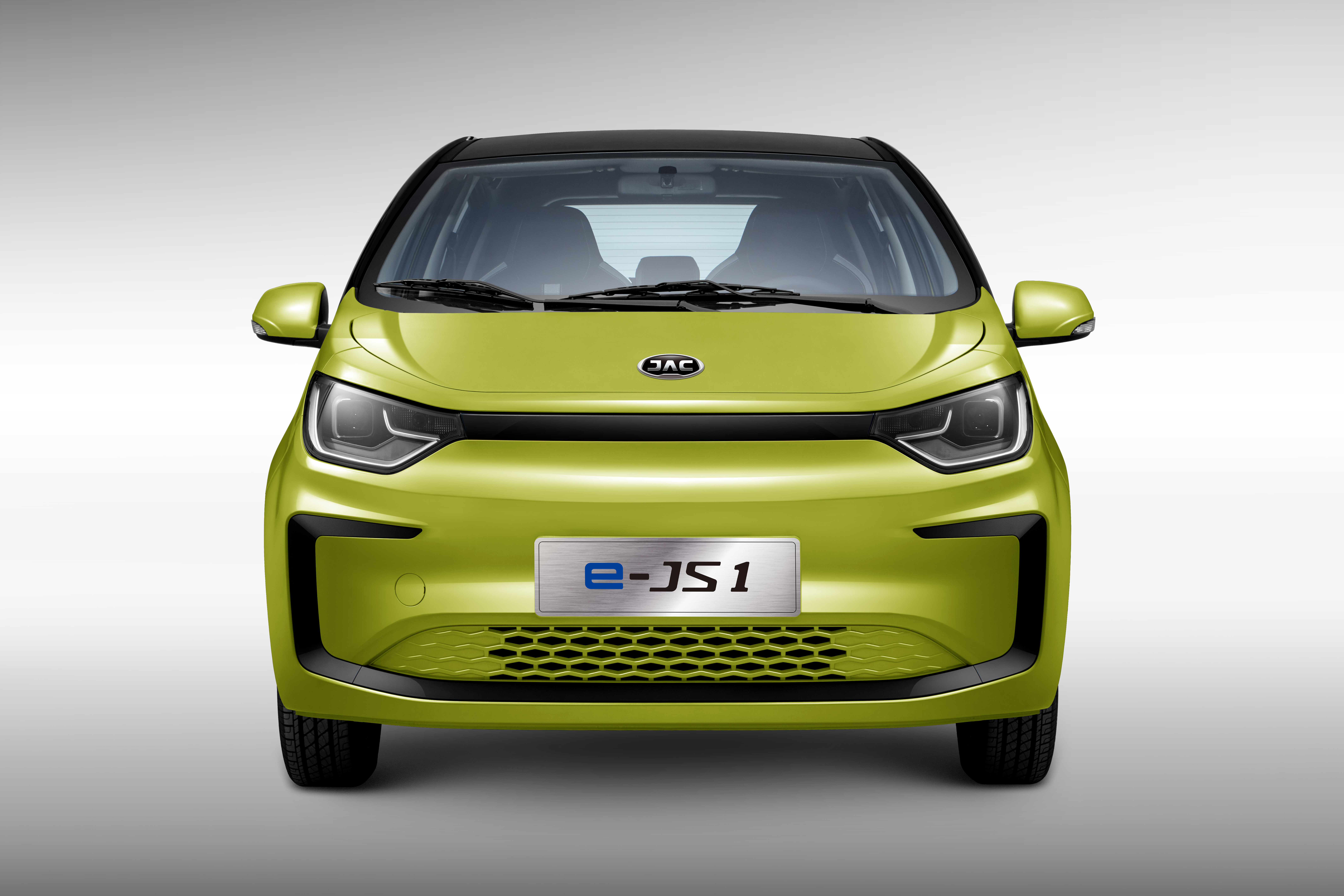 El nuevo JAC E10X ofrece una autonomía de hasta 360 kilómetros. Tiene una potencia es de 60 caballos y 150 Nm de torque.