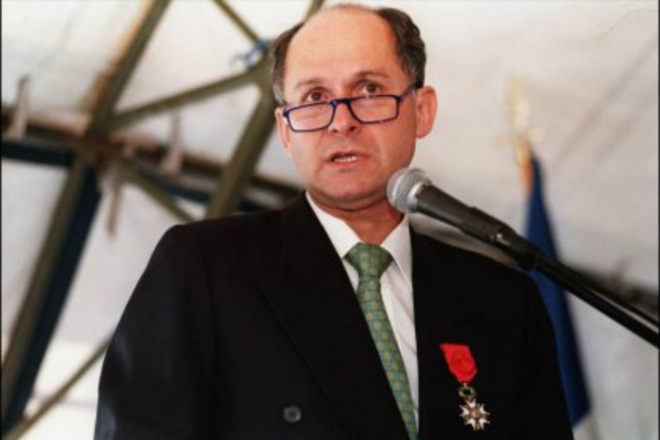 Secretaría de Educación de Bogotá rindió homenaje a Manuel Elkin Patarroyo