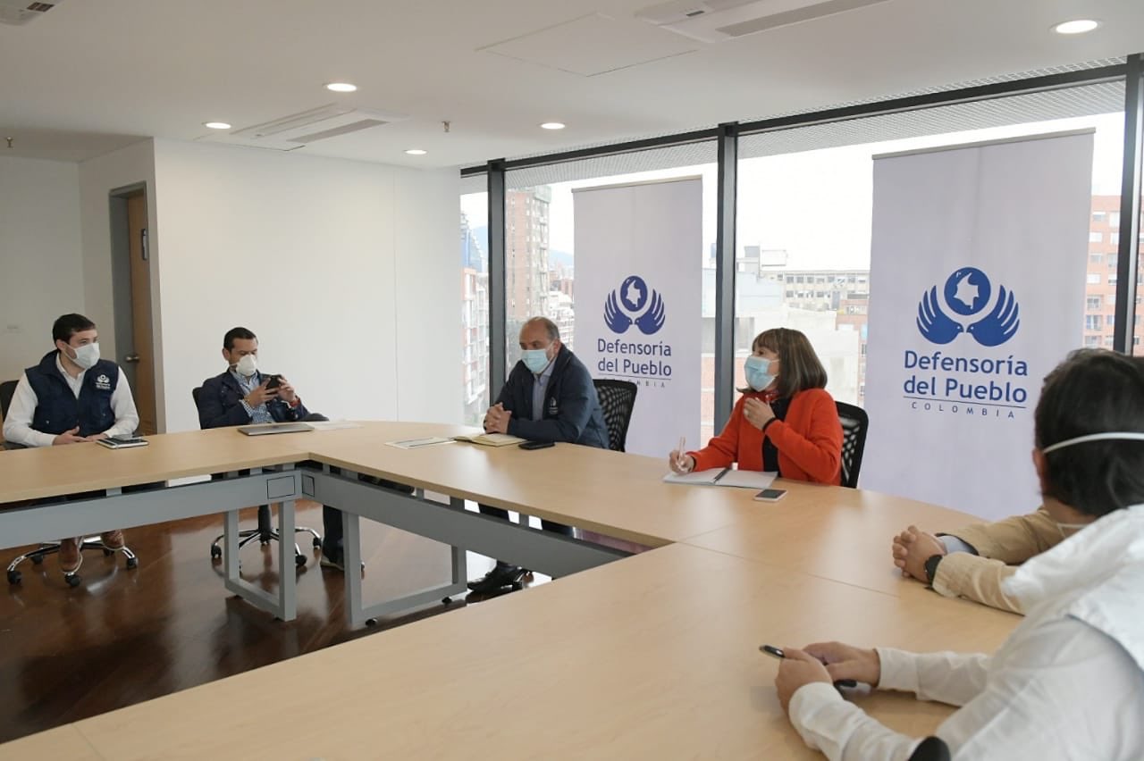 En reunión con defensor del Pueblo, Gobierno insiste en que sigue abierto al diálogo con la minga