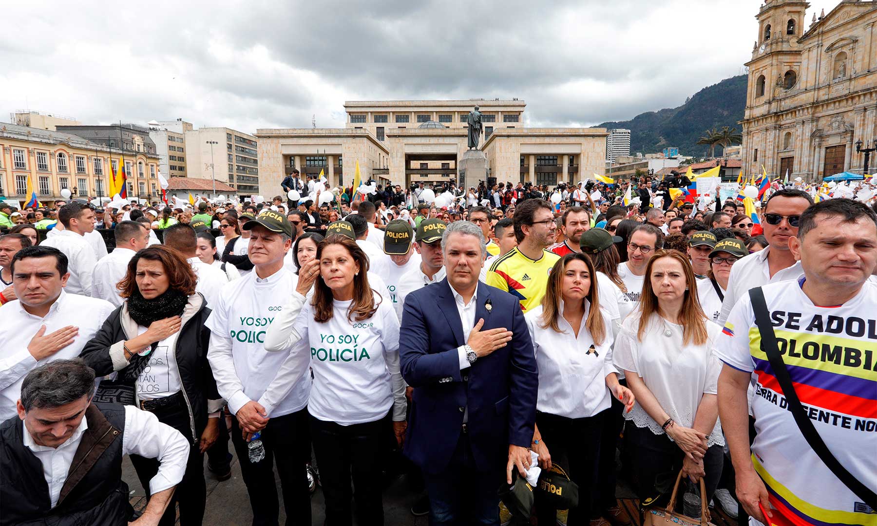 “Todos somos Colombia cuando el terrorismo busca arrebatarnos la esperanza”: Duque