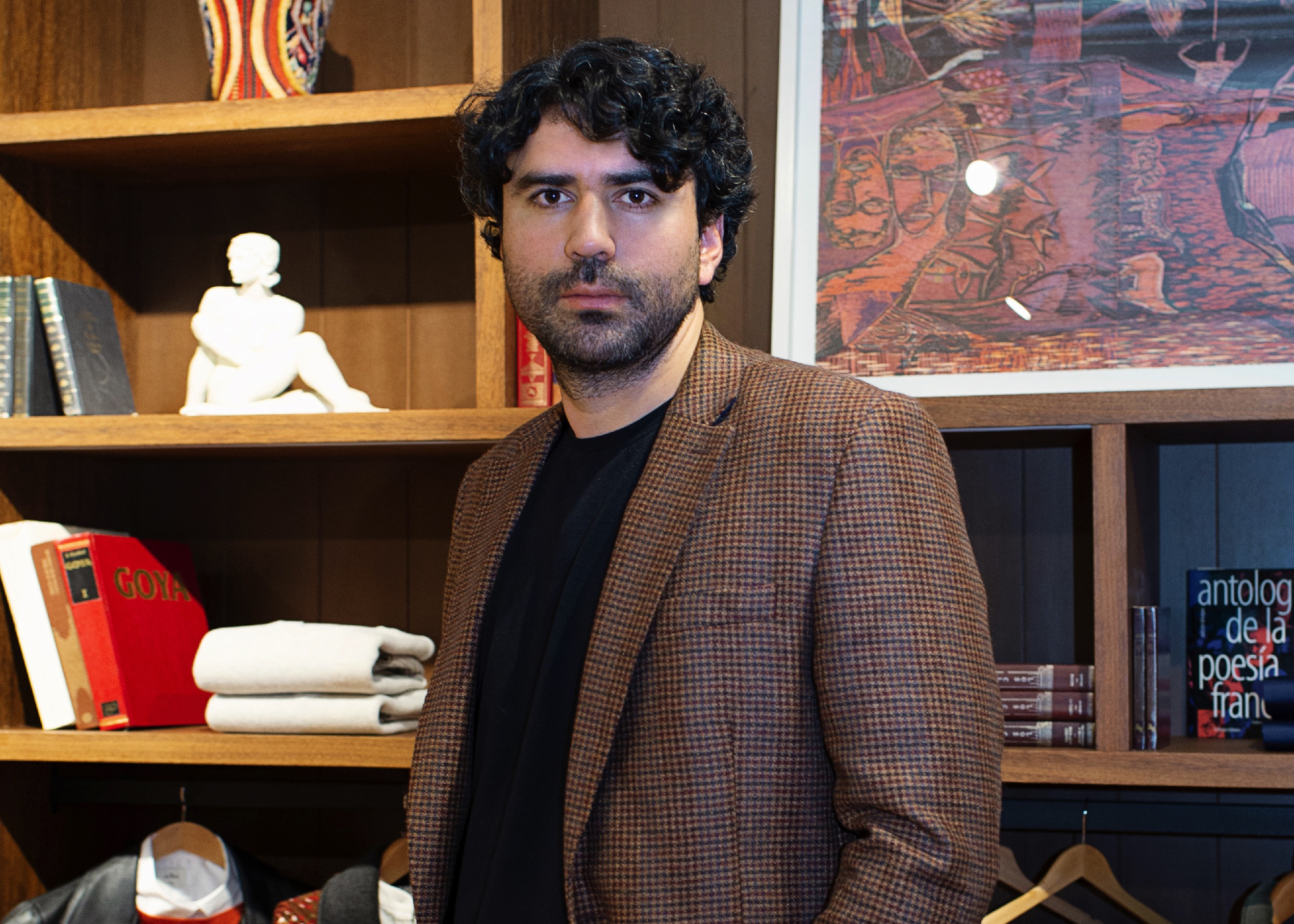 Felipe Falla, invirtiendo en la moda femenina