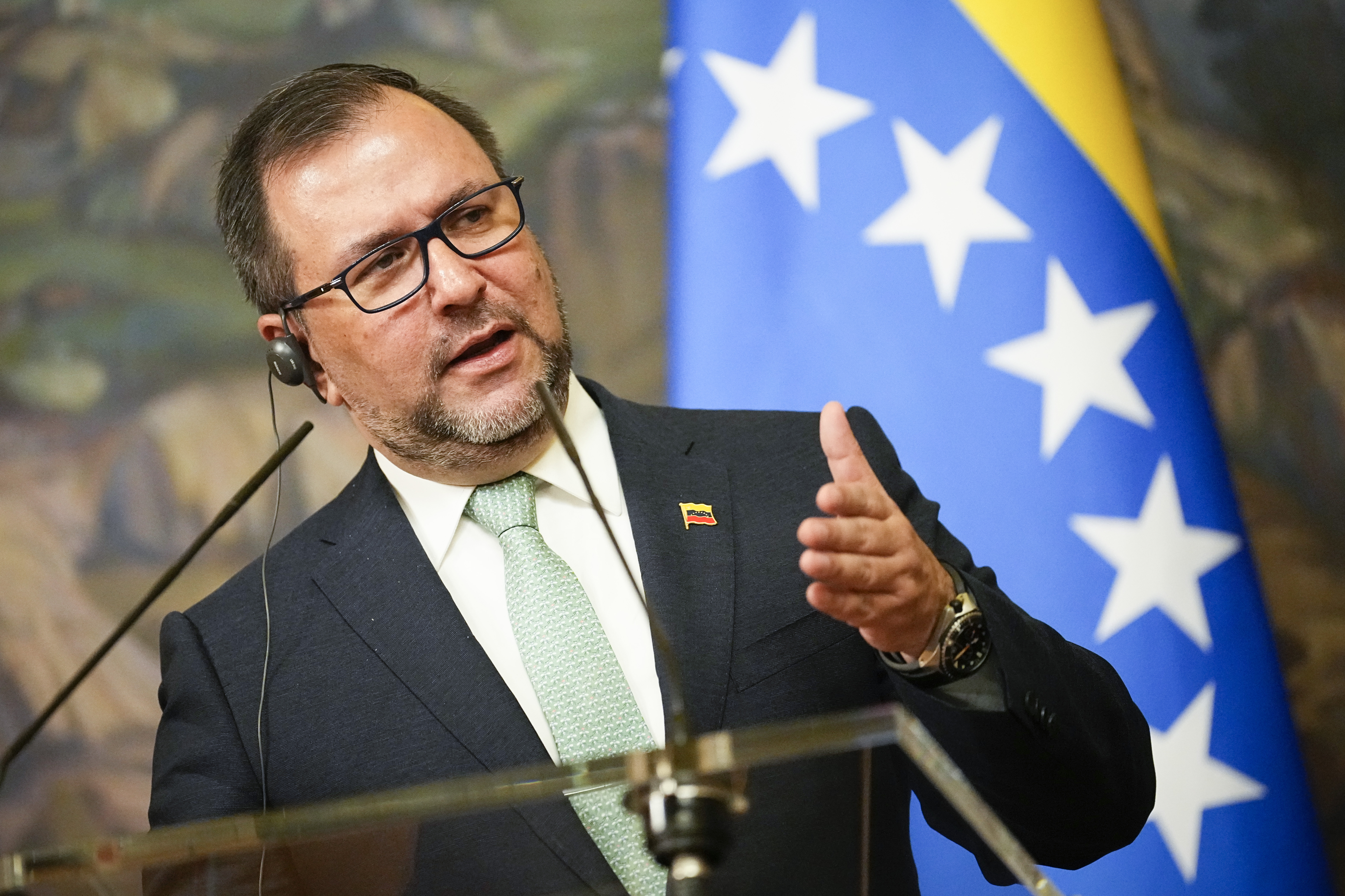 Venezuela a la Cancillería colombiana: “Cometió un acto de grosera injerencia”