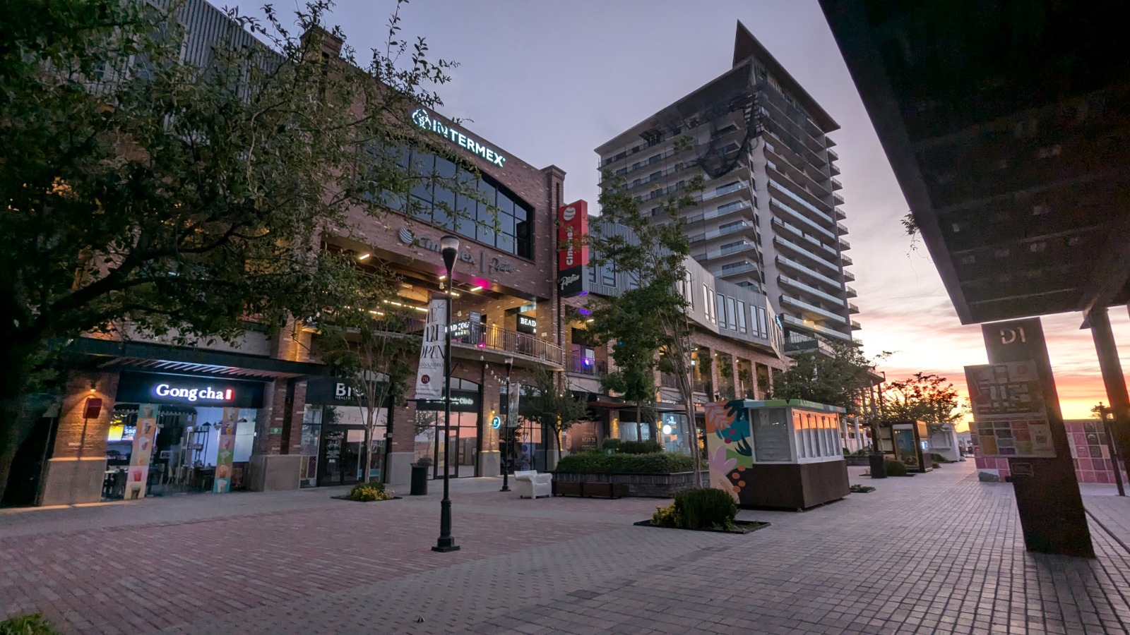 Distrito Uno es el corazón vibrante de Chihuahua Capital y punto de partida para descubrir lo mejor del estado.Turismo