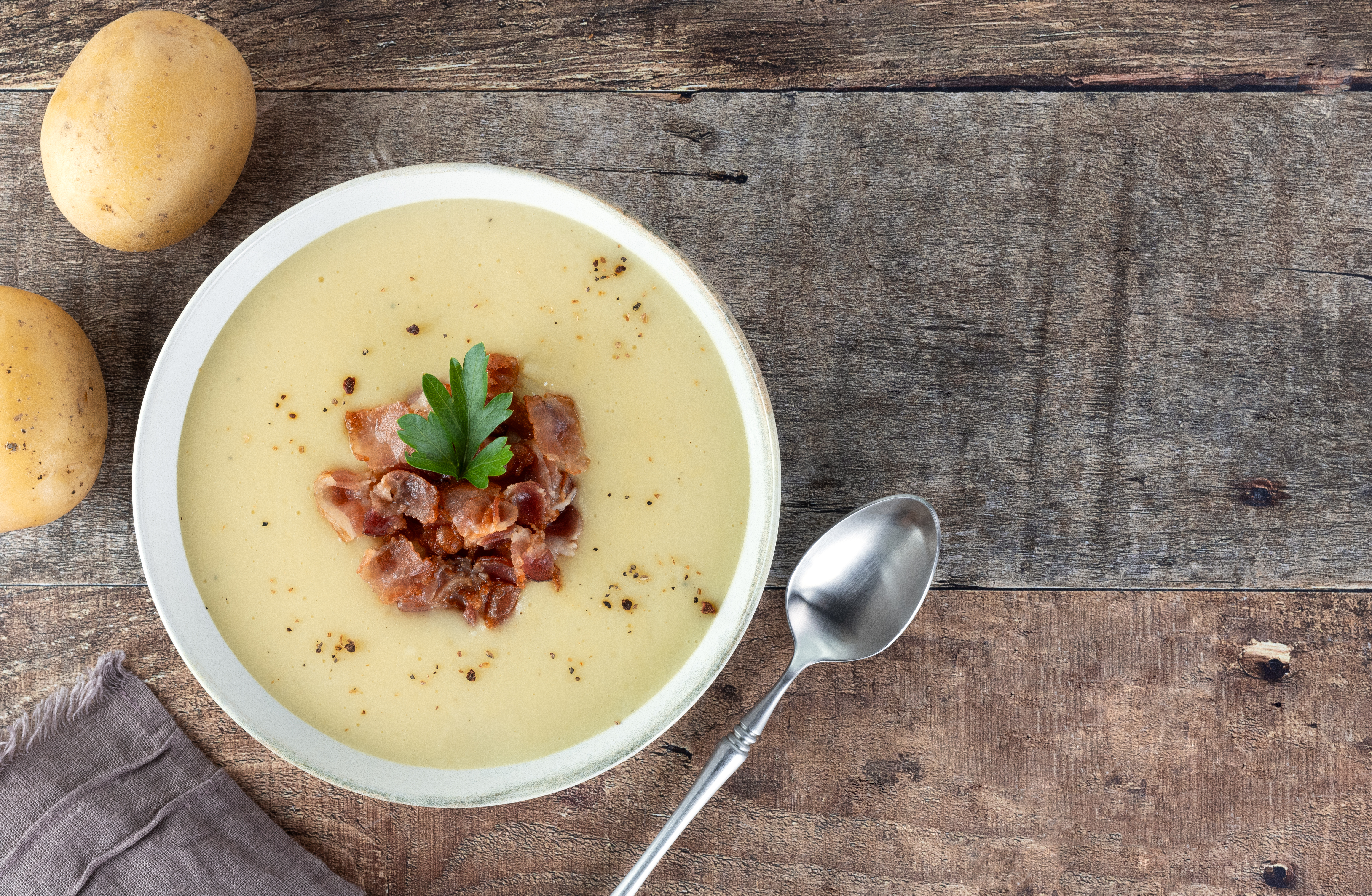 Sopa de papa con tocineta