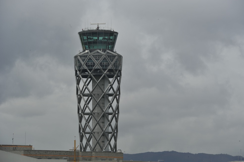 La torre de control del Aeropuerto Internacional El Dorado de Bogotá. / Archivo