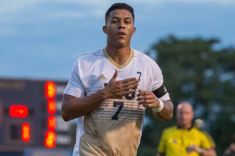 El único que juega en el exterior: Santiago Patiño, la sorpresa de la selección colombia sub-23