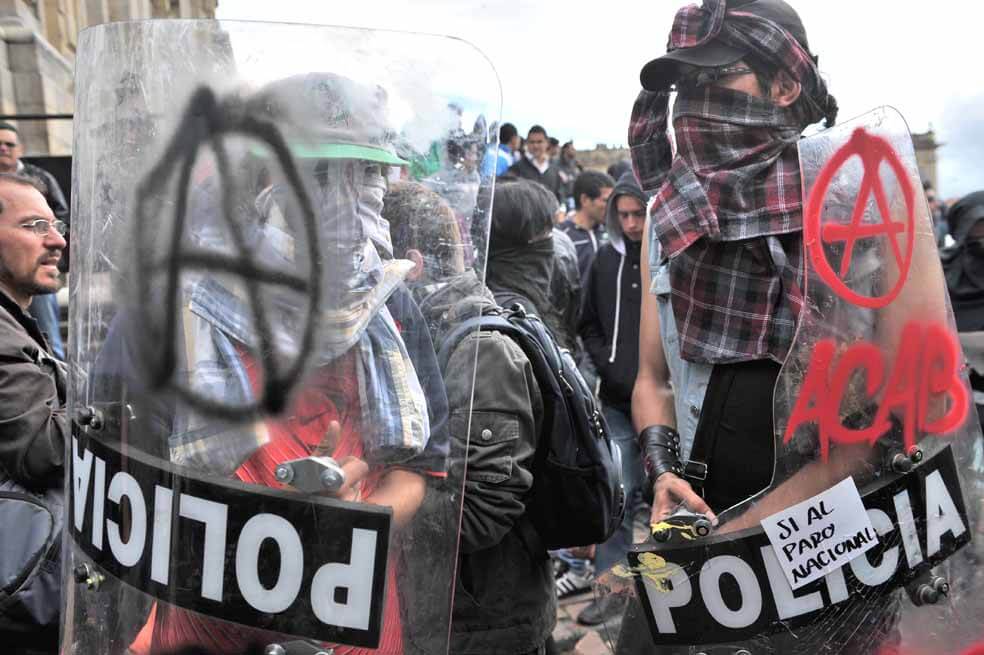 Enviar al Esmad a una protesta “es como ponerle un trapo rojo a un toro”: experto