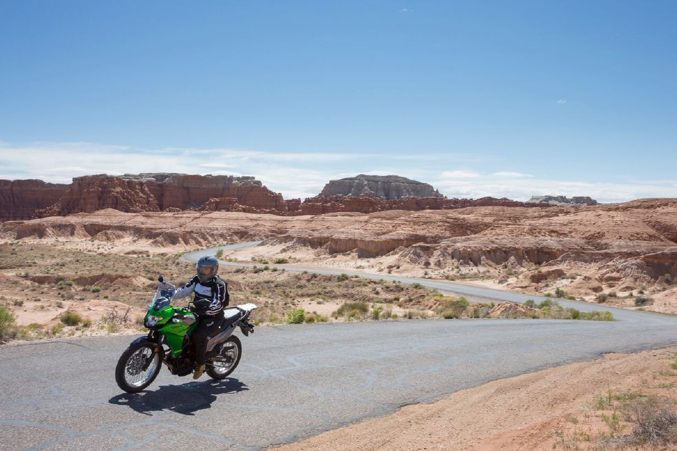 Un recorrido en moto por los desiertos de Utah, Estados Unidos