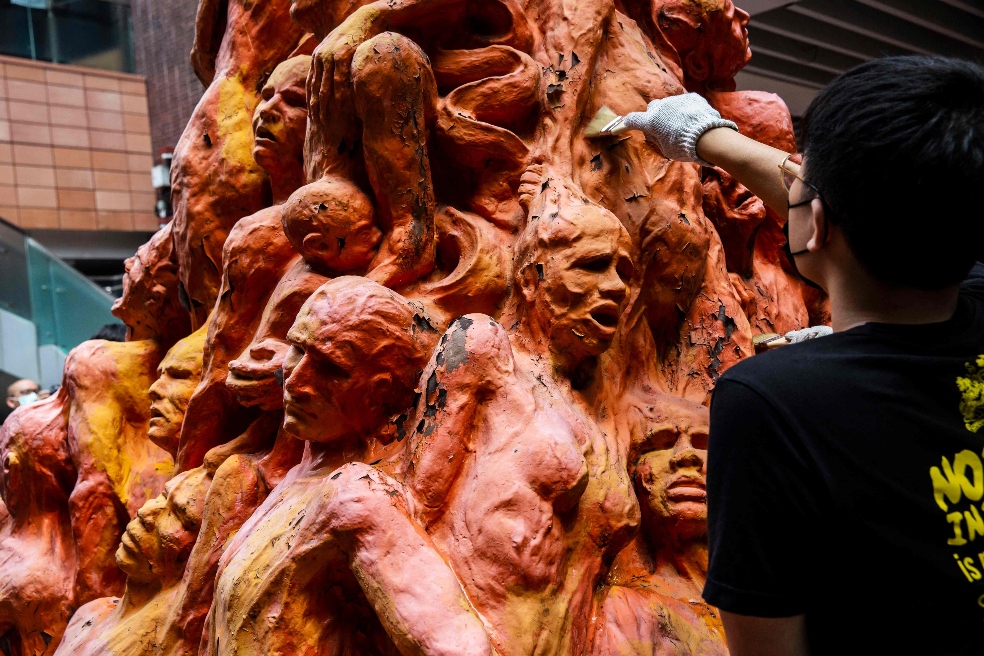 Hong Kong: retiran escultura que homenajeaba a víctimas de Tiananmen, ¿por qué?