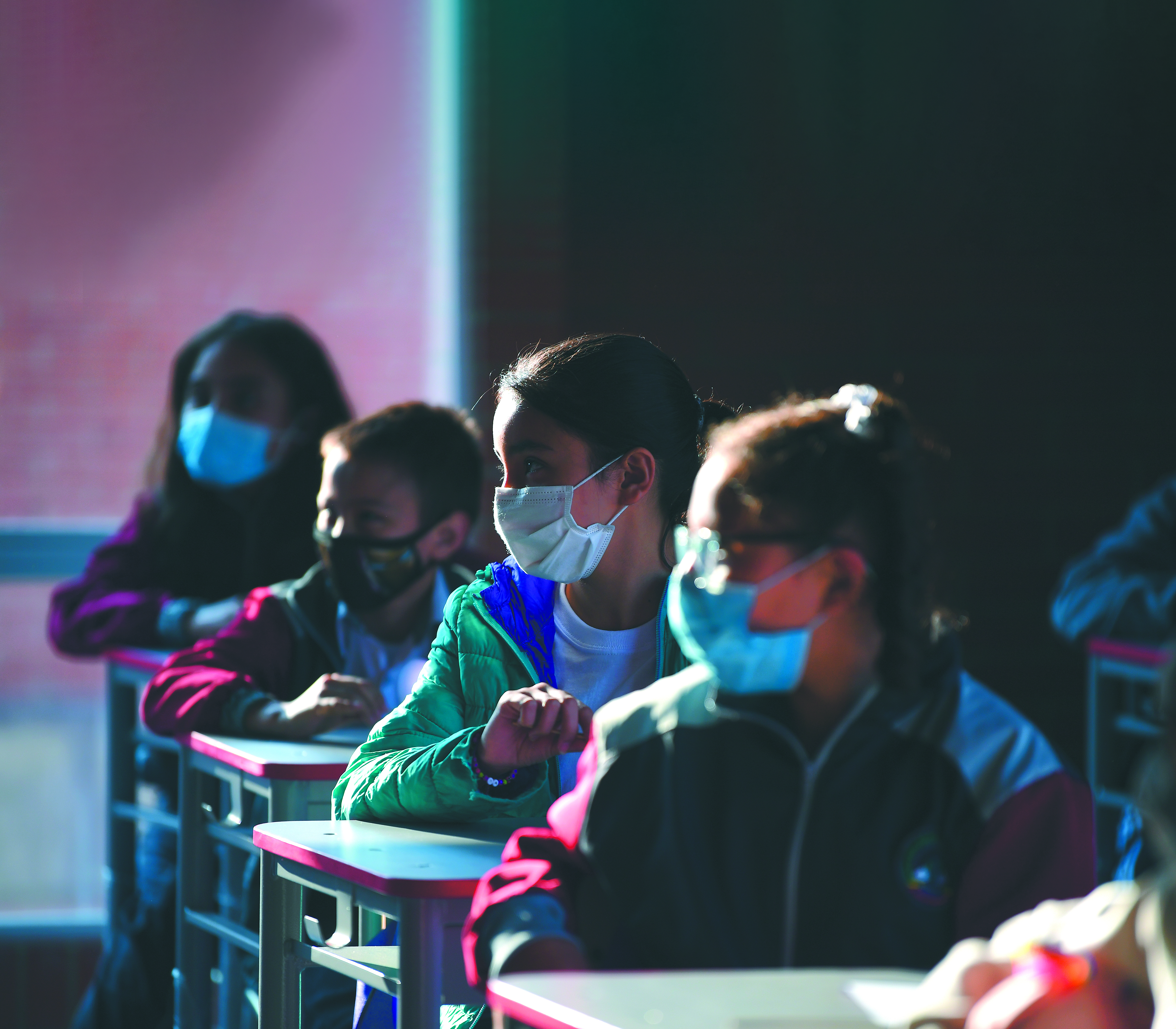 El 49 % de los colombianos tiene dificultad con sus hijos para retomar los hábitos educativos