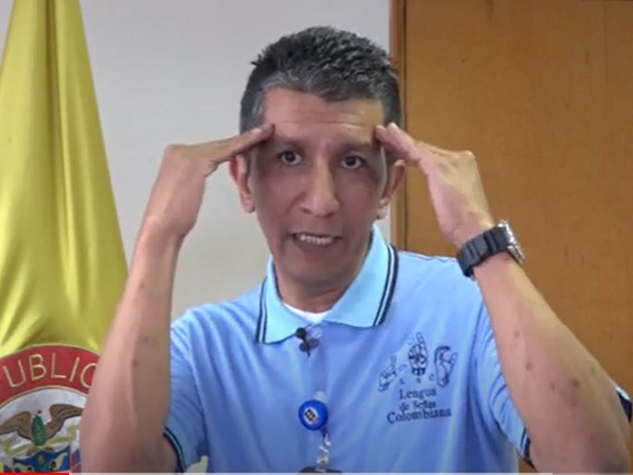 Jhon Gutiérrez, el intérprete y defensor de la justicia para personas sordas