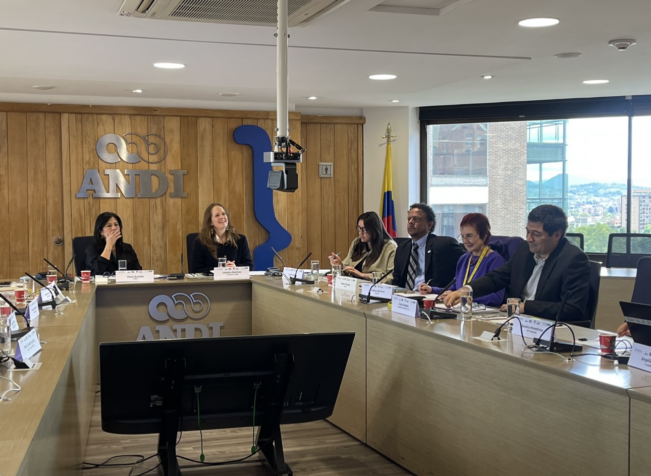 Empresarios y líderes étnicos hablaron sobre la necesidad de la inclusión laboral