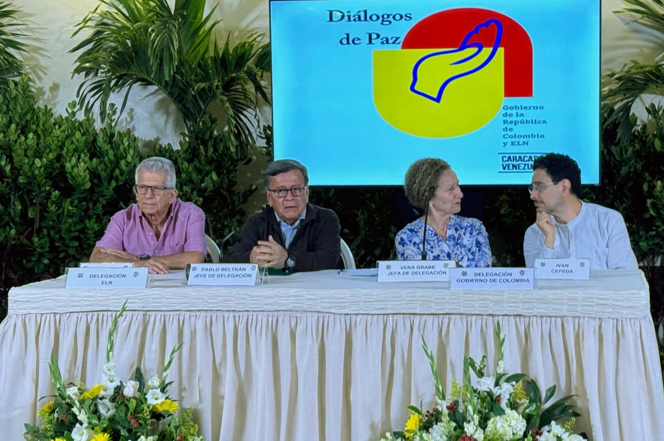 El laberinto de la paz con el ELN: mesa congelada, denuncias de corrupción y cese al fuego en vilo 
