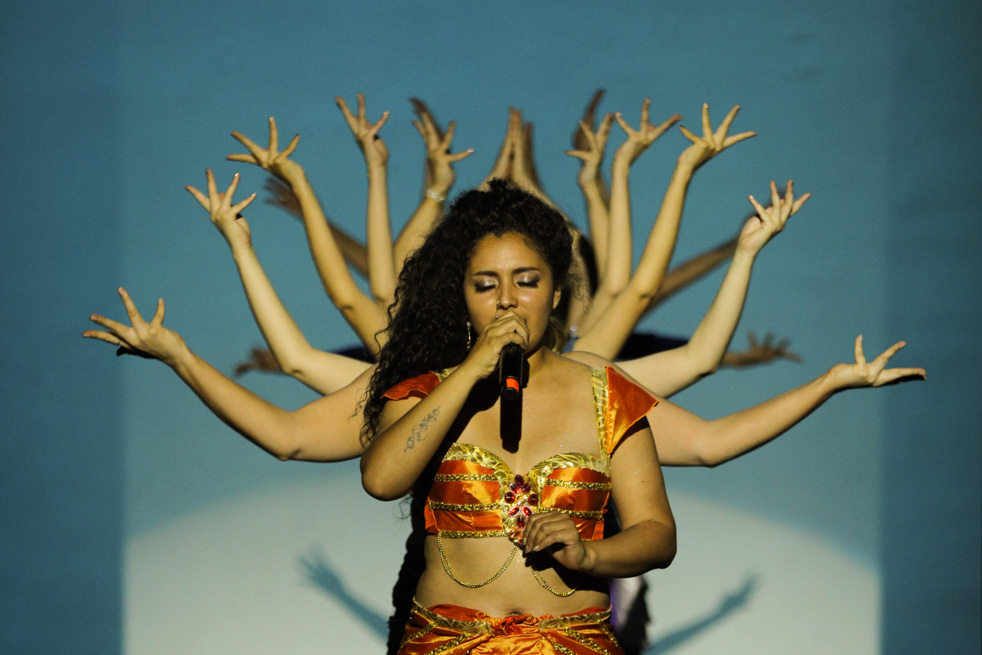 Antonina presento Magia Oriental, 29avo Festival de Danza Oriental en Colombia con 300 bailarinas en escena
