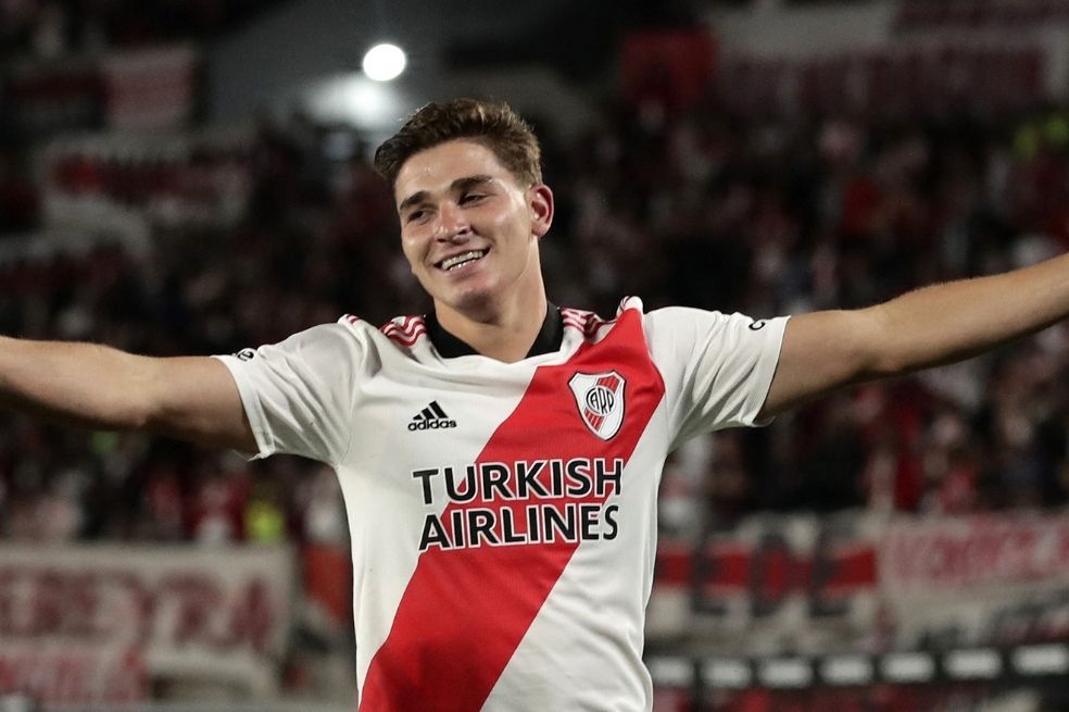 Es oficial: Julián Álvarez, estrella de River Plate, jugará en Manchester City
