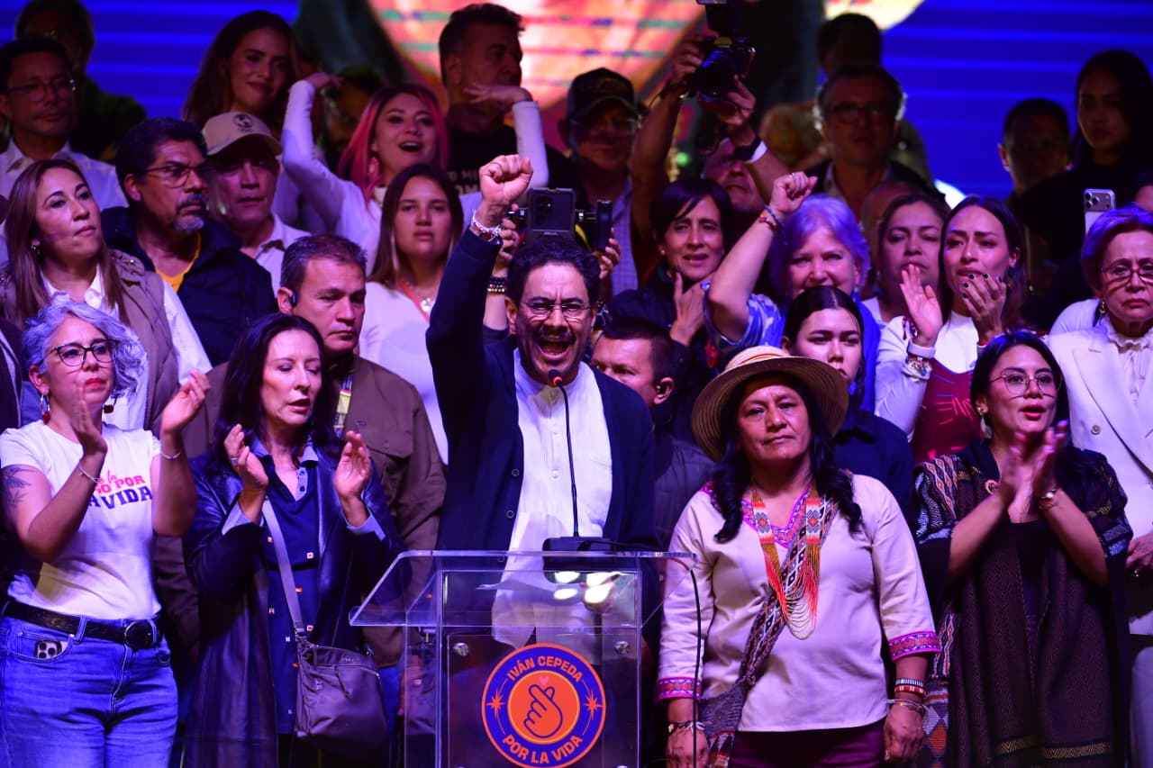 En imágenes: así recibió Iván Cepeda el resultado del preconteo