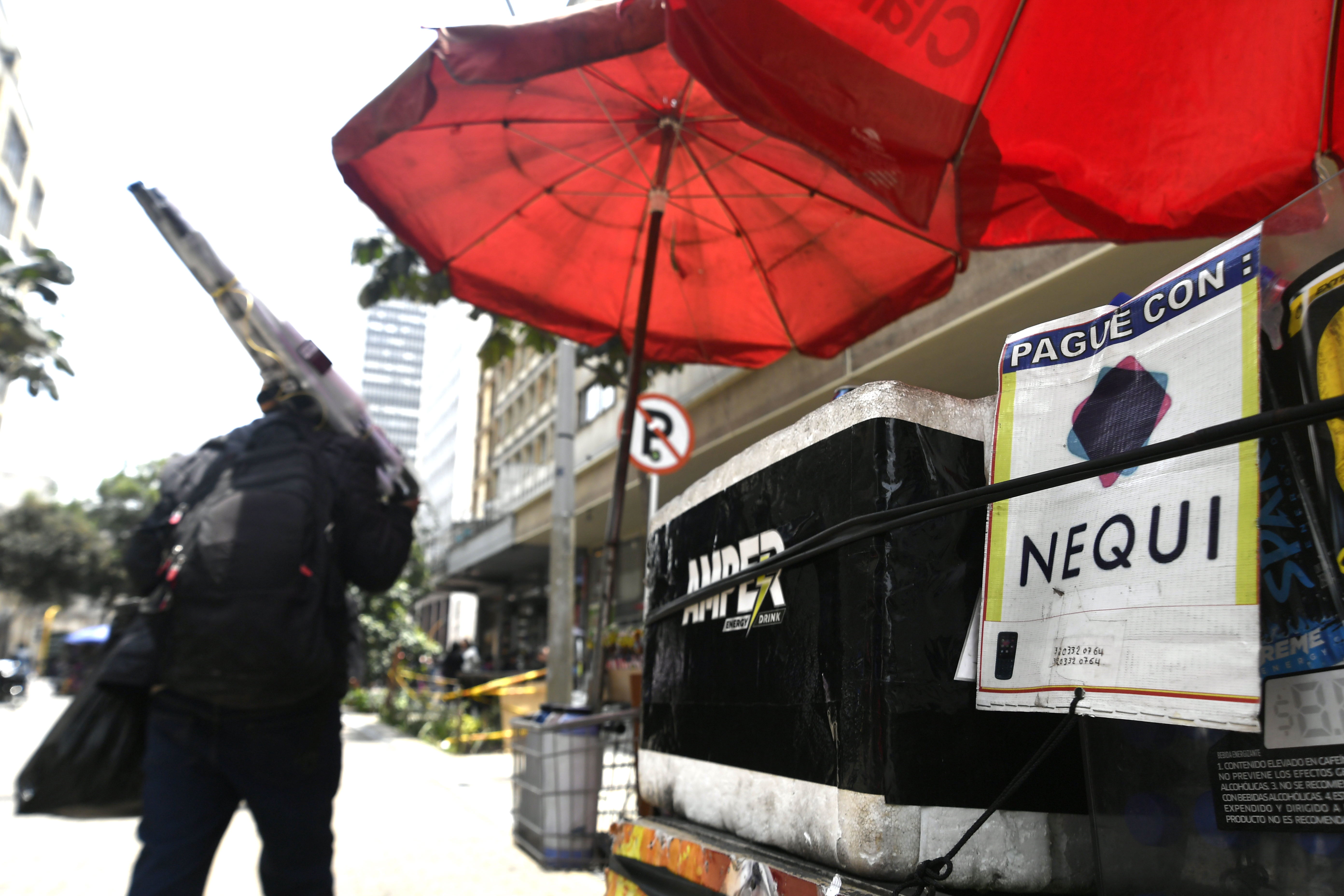 Transferencias inmediatas ganan terreno en Colombia, pero el efectivo aún domina