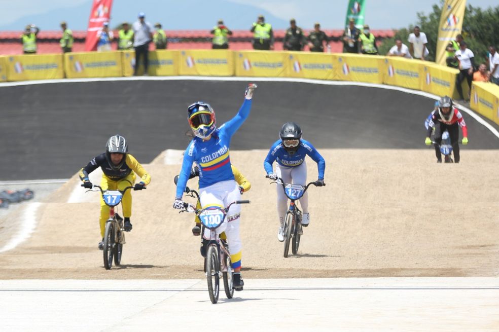 Mariana Pajón, quinta en el Mundial de BMX; Juan Camilo Ramírez, subcampeón