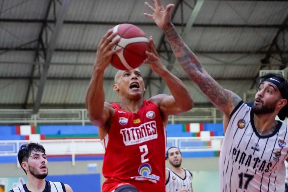 Titanes venció a Piratas y está a un partido de lograr el récord de victorias