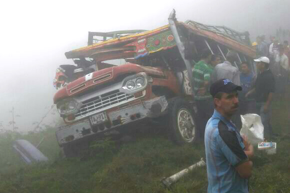 Trágico inicio de semana en las vías del país: 7 muertos y decenas de heridos