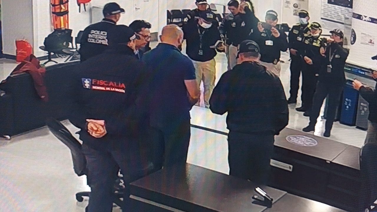 Coronel (r) Núñez, señalado de triple asesinato en Sucre, ya está en Colombia