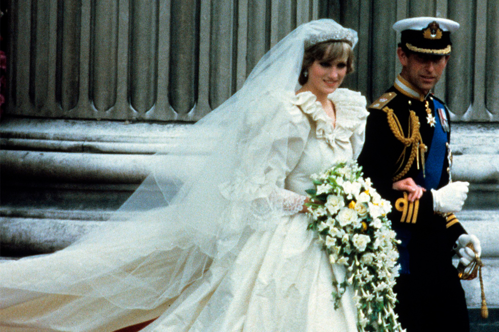 Lady Di y el príncipe Carlos: el cuento de hadas que terminó en divorcio y tragedia. 40 años después del enlace matrimonial