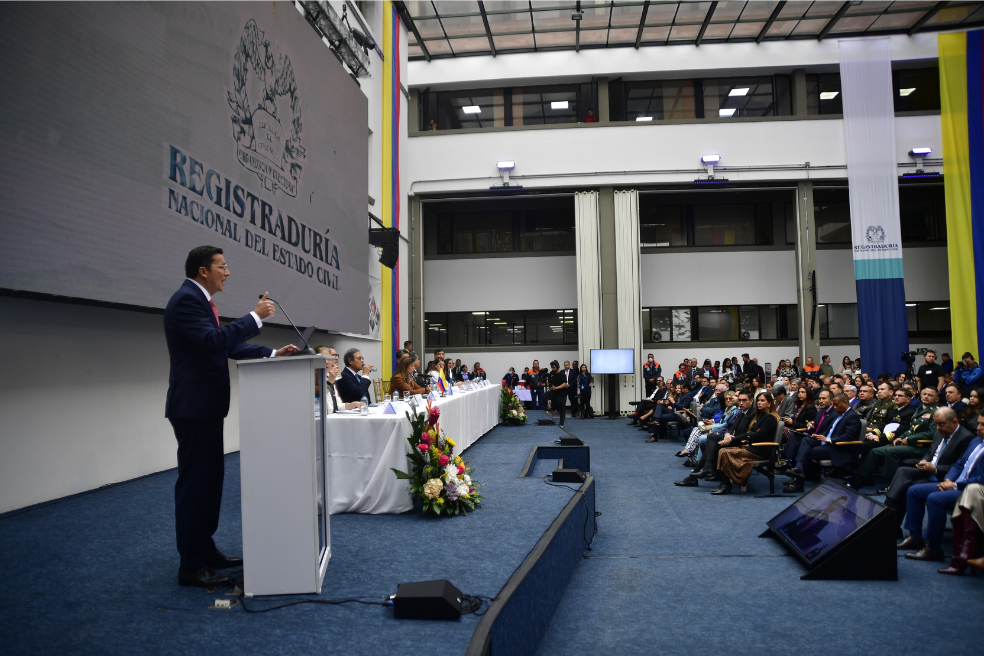 “Se invitó a todos”: Registrador tras ausencia del Gobierno en cita electoral