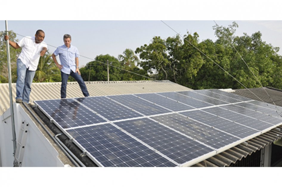 Montería tiene el primer colegio del país que funciona con energía solar