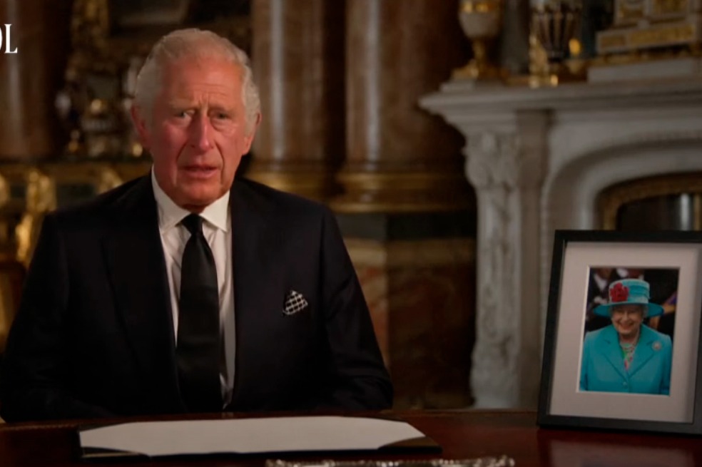 “Gracias por su amor”: Carlos III dio su primer discurso como rey muy conmovido