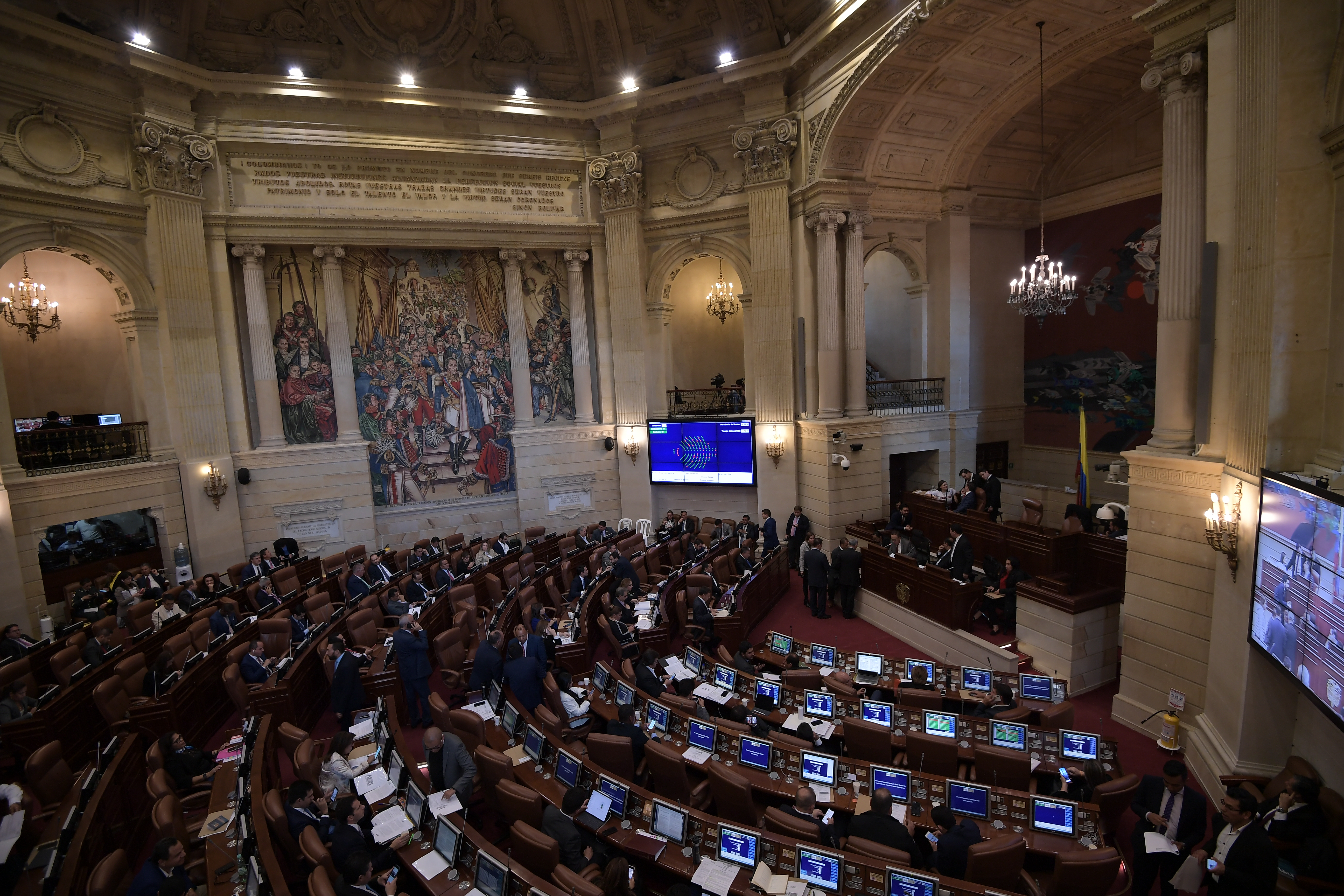 Instalaciones del Congreso de la República, en el cual se debate el Proyecto Mujeres Visibles.