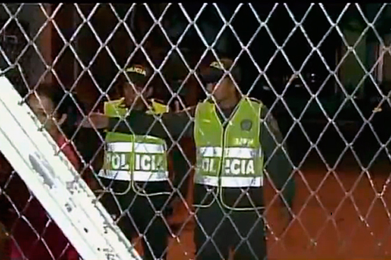 Acusan a dos policías de extorsionar a un comerciante