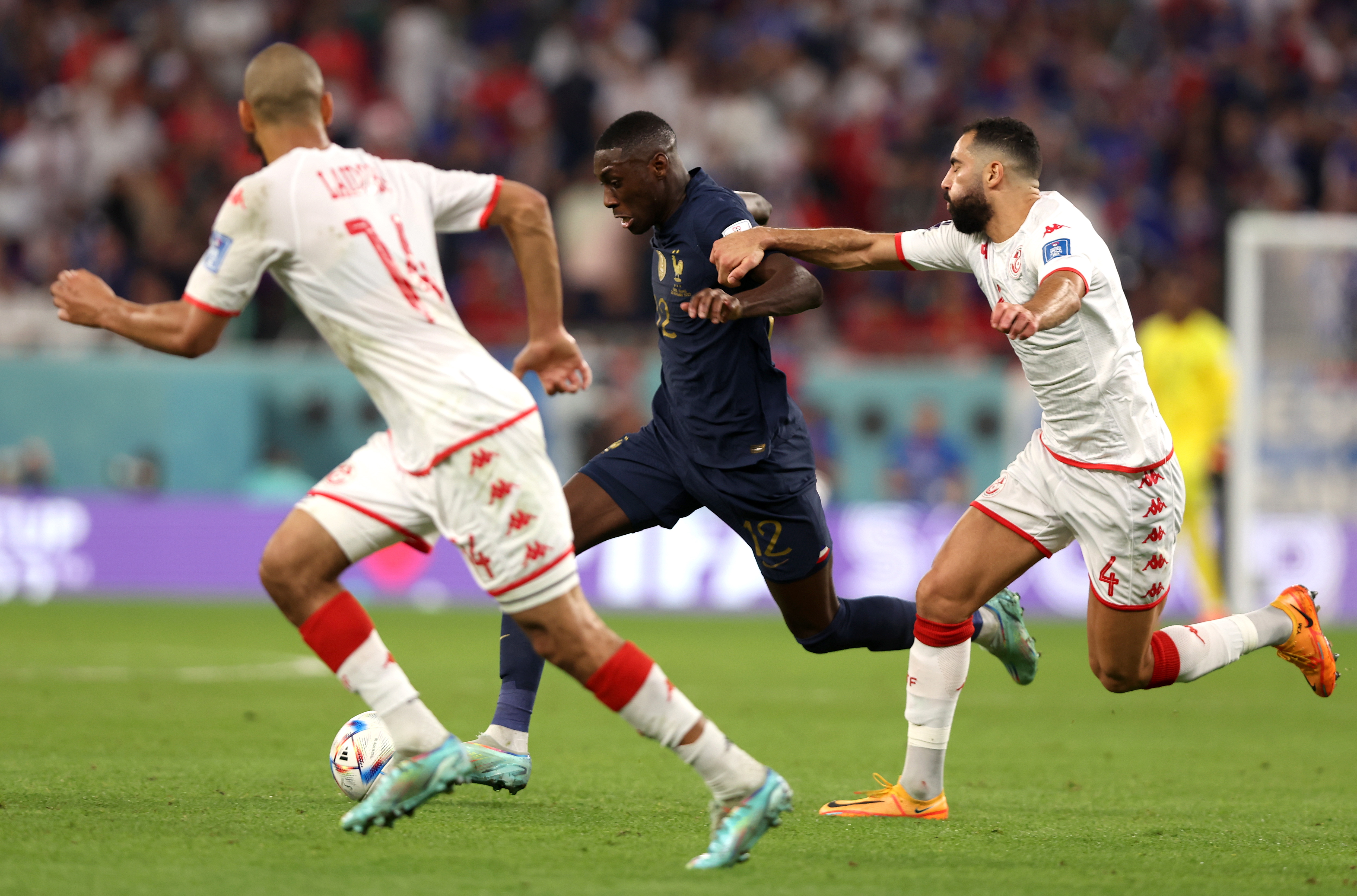 Francia cayó con Túnez, pero pasó primero; Australia quedó segundo del grupo D