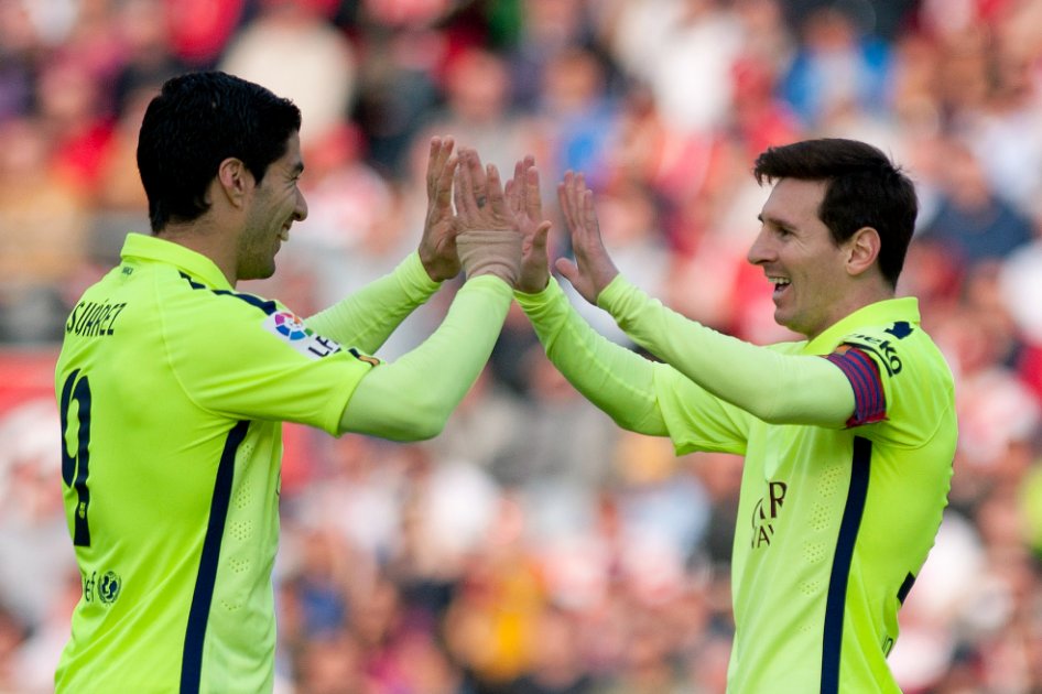 Barcelona derrotó a Granada y se acercó al Real Madrid
