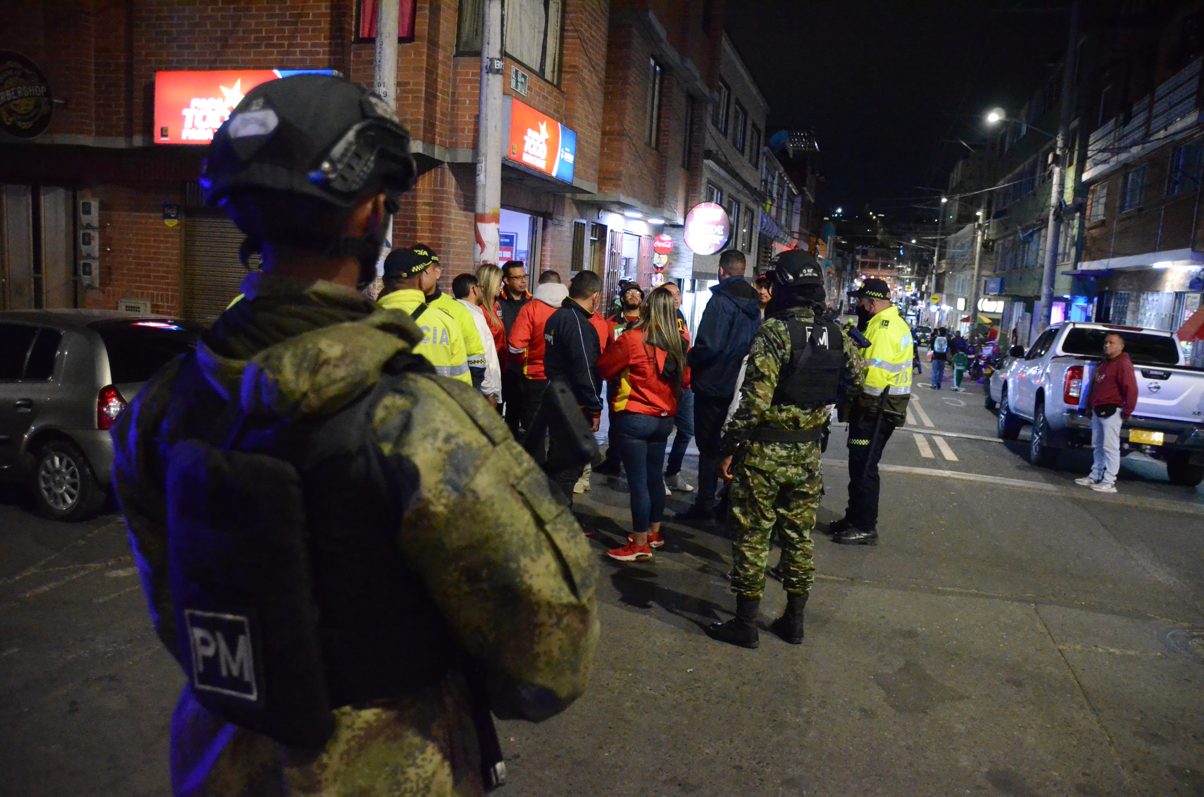 Tras nuevo atentado en San Bernardo piden militarizar a Bogotá, ¿es viable?