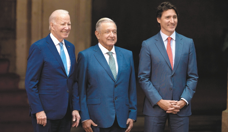 Los “tres amigos”: Biden, Trudeau y AMLO evitan los asuntos más picantes en México