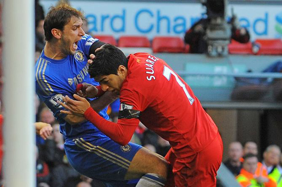 Branislav Ivanovic perdonó a Luis Suárez por morderlo