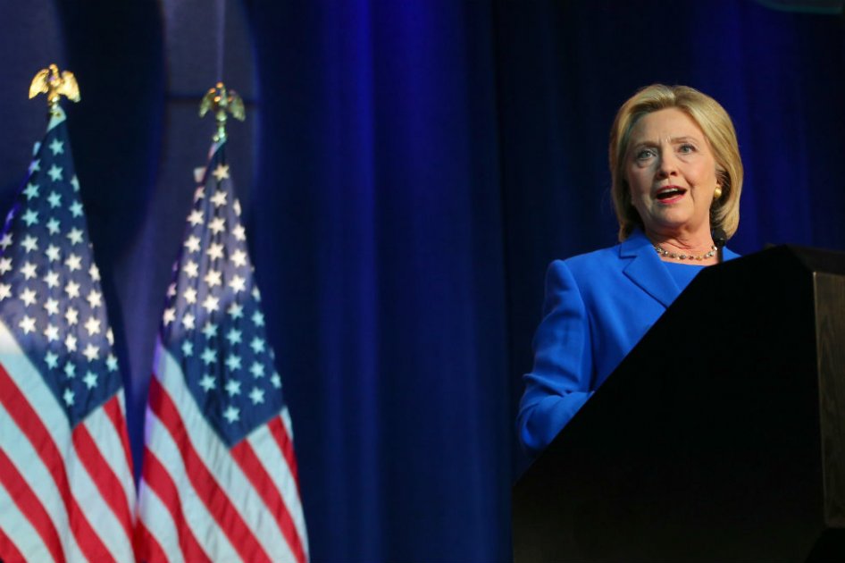 Publican nuevos correos de Hillary Clinton, entre ellos uno dirigido a Assange