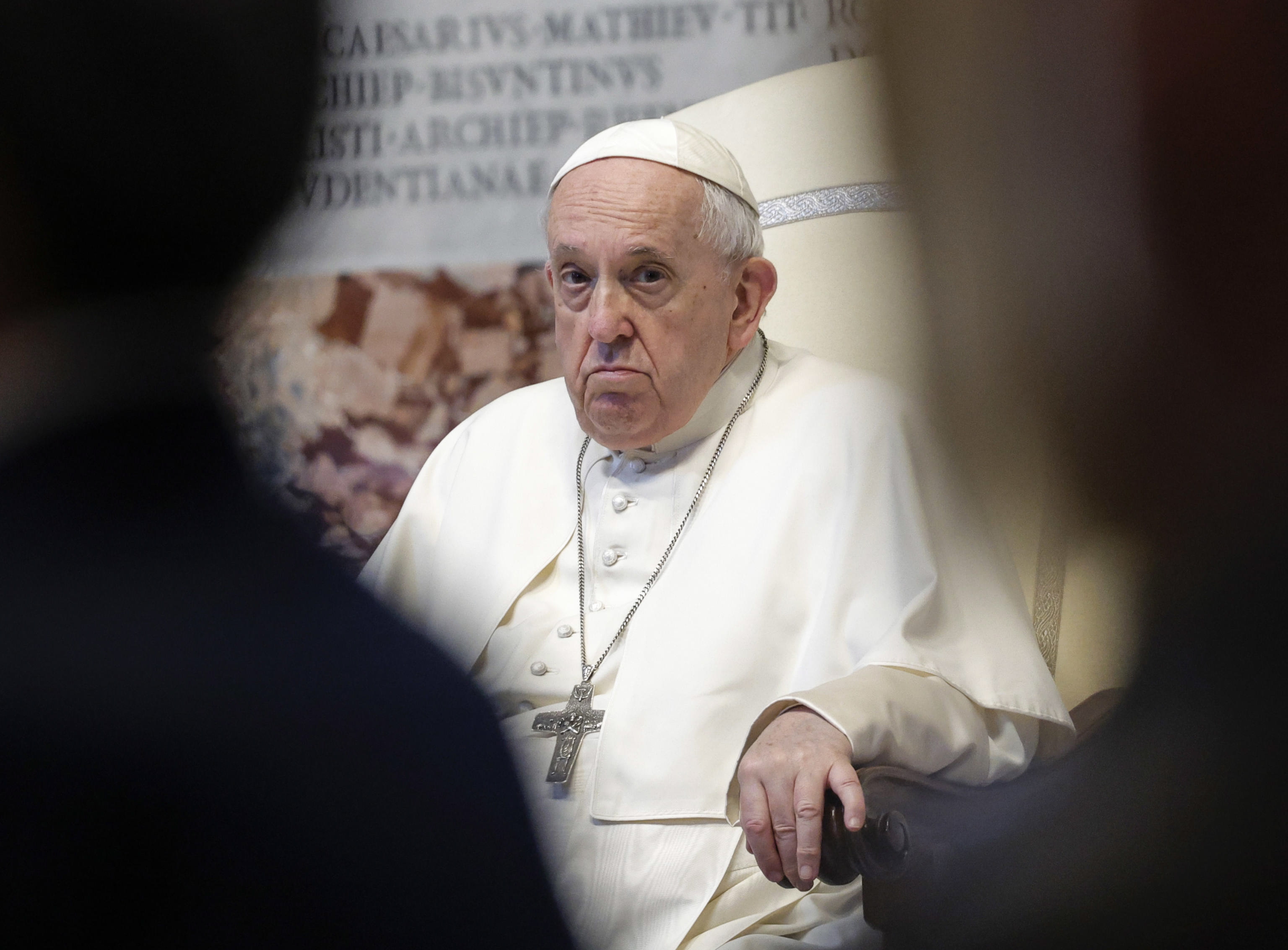 ¿Qué pasa con la salud del papa Francisco? Hoy suspendió agenda por su rodilla