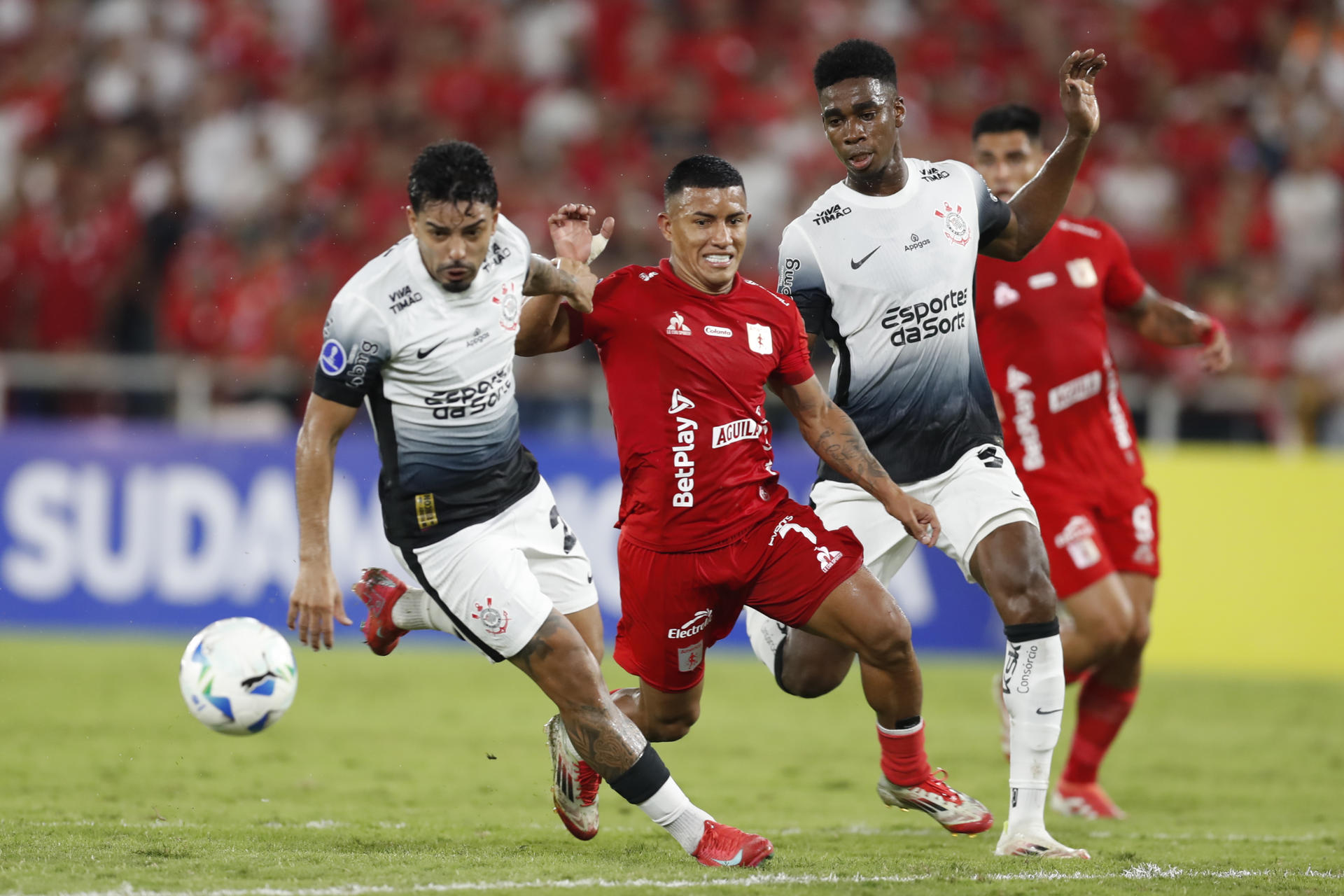 América expone el invicto y se juega la clasificación en Brasil 