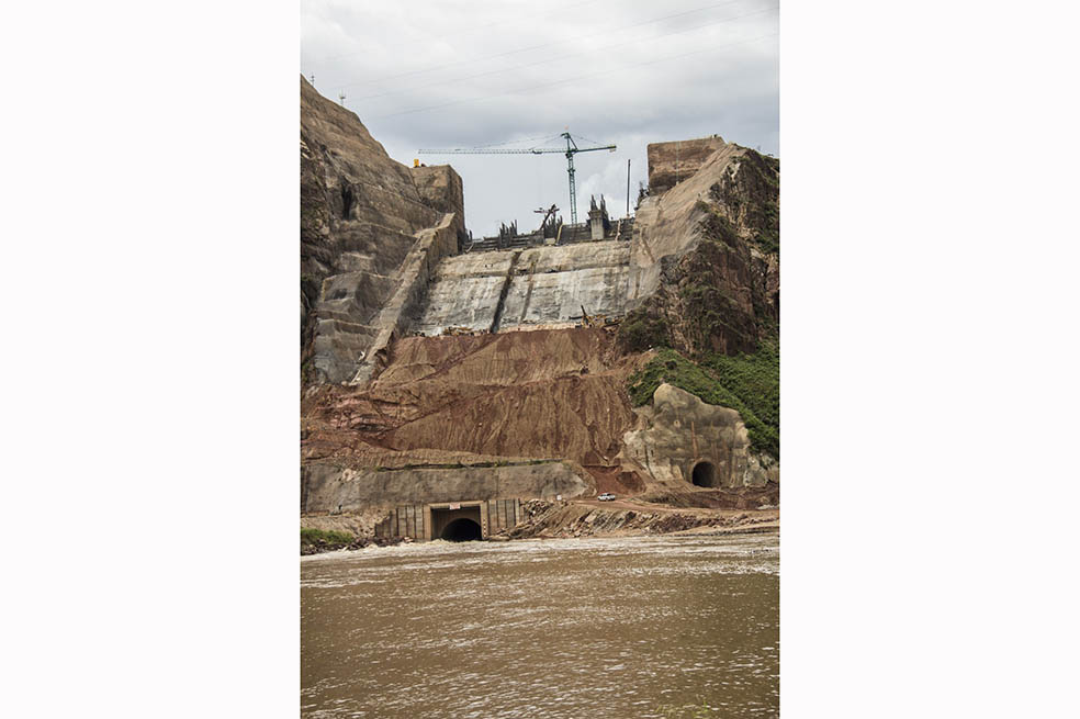 La construcción de la central hidroeléctrica El Quimbo presenta un retraso de seis meses. / “Diario del Huila”