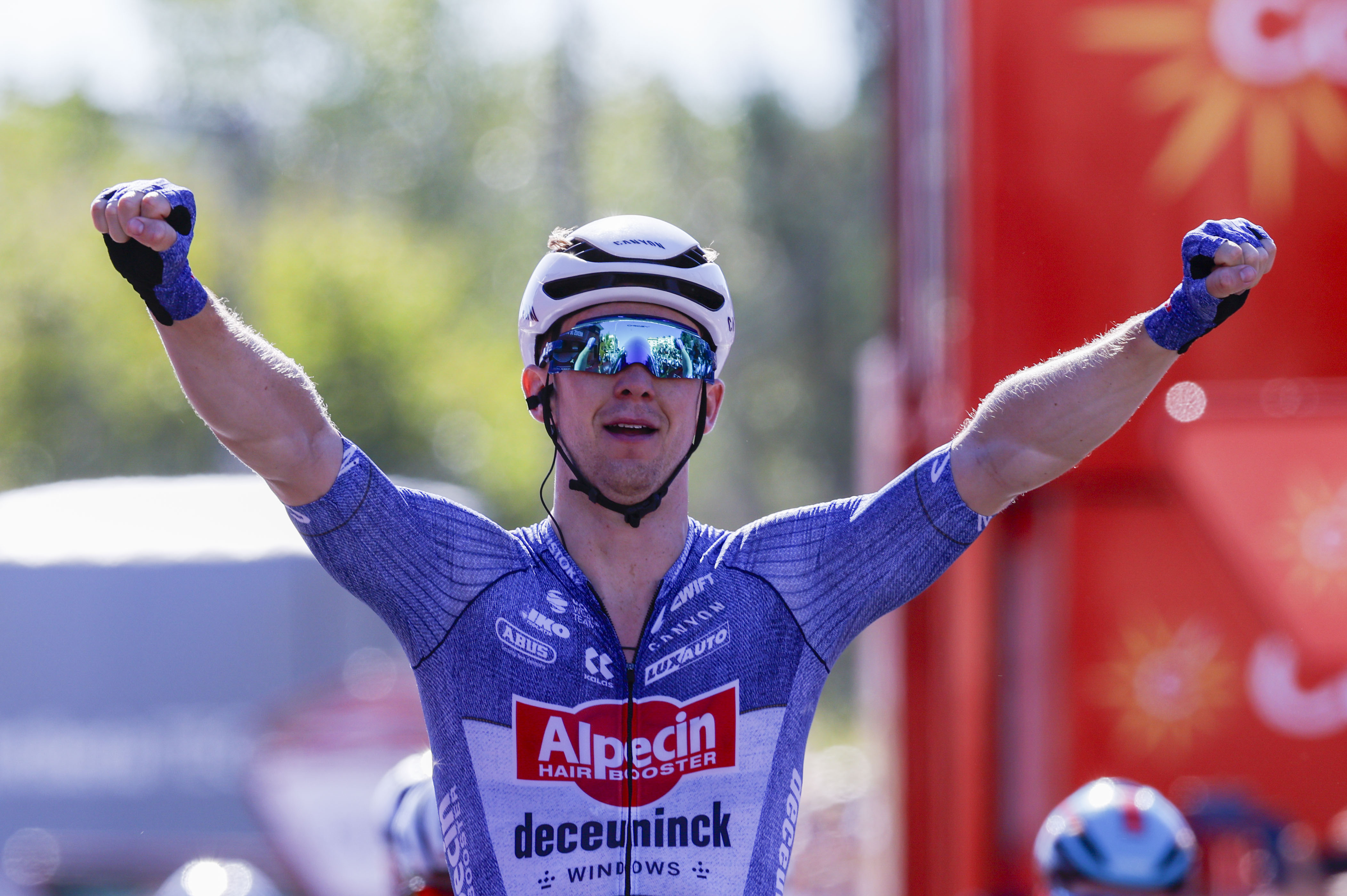 Kaden Groves, ganador de la etapa dos de la Vuelta a España: Van Aert, nuevo líder