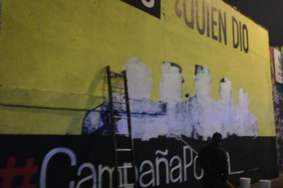Organización denuncia que militares borraron mural que pintaban sobre falsos positivos