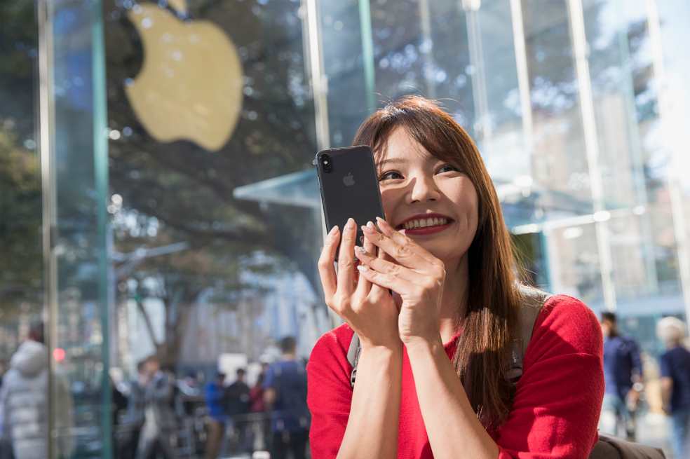 Valor de Apple supera los US$900.000 millones por demanda de iPhone
