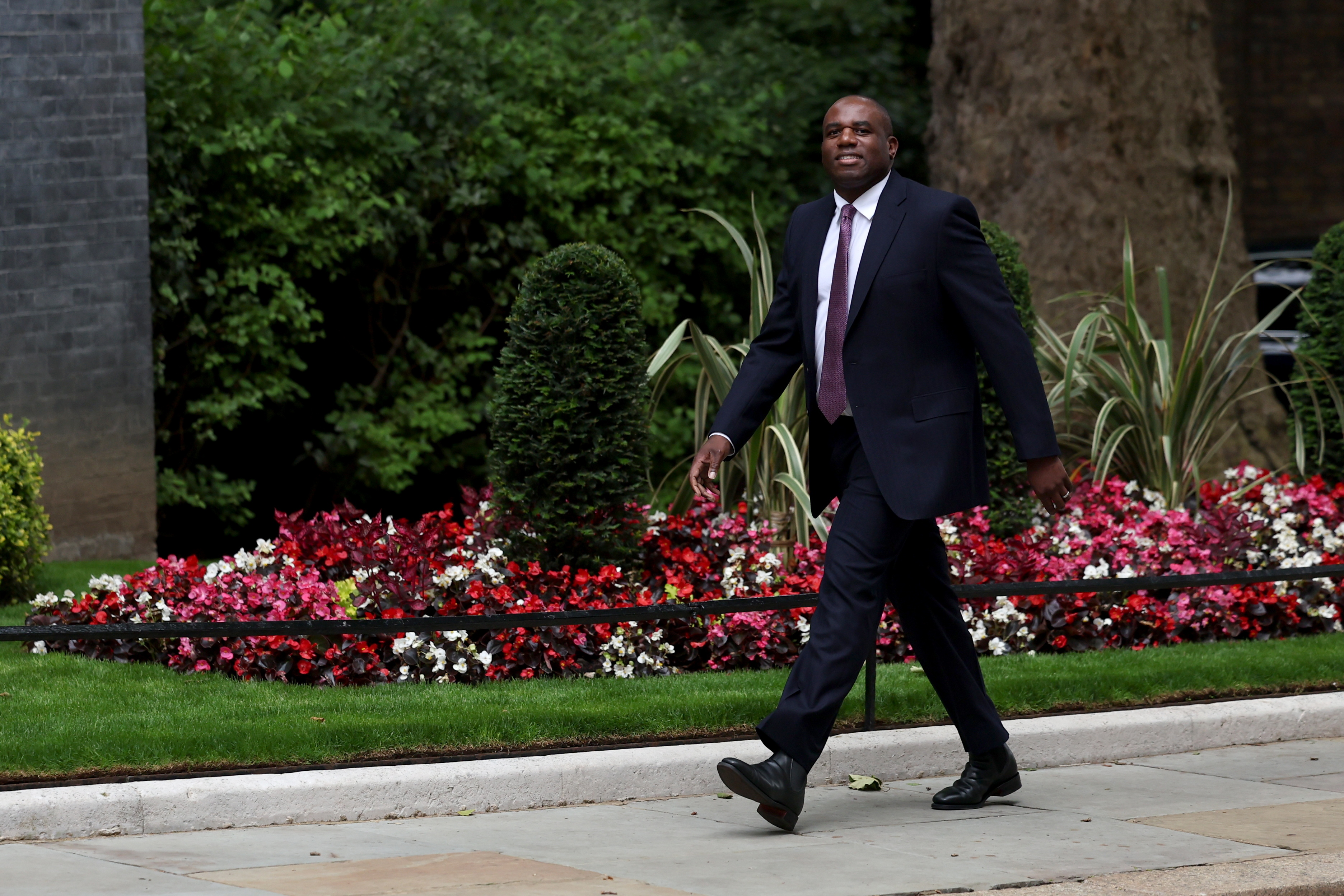 London (United Kingdom), 04/07/2024.- David Lammy arrives in Downing Street in London, Britain, 05 July 2024. Labour party leader Keir Starmer became the country's new prime minister on 05 July, after his party won a landslide victory in the general election. New prime minister Starmer will appoint his cabinet of the new government. (deslizamiento de tierras, Reino Unido, Londres) EFE/EPA/ANDY RAIN