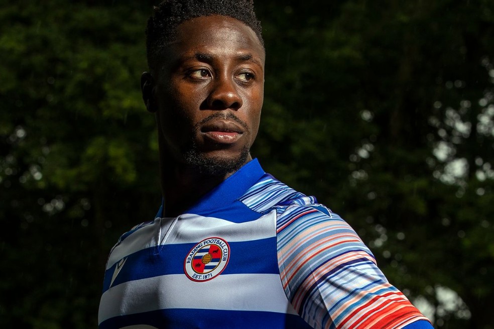 Reading FC, el equipo de fútbol con un uniforme para alertar sobre cambio climático