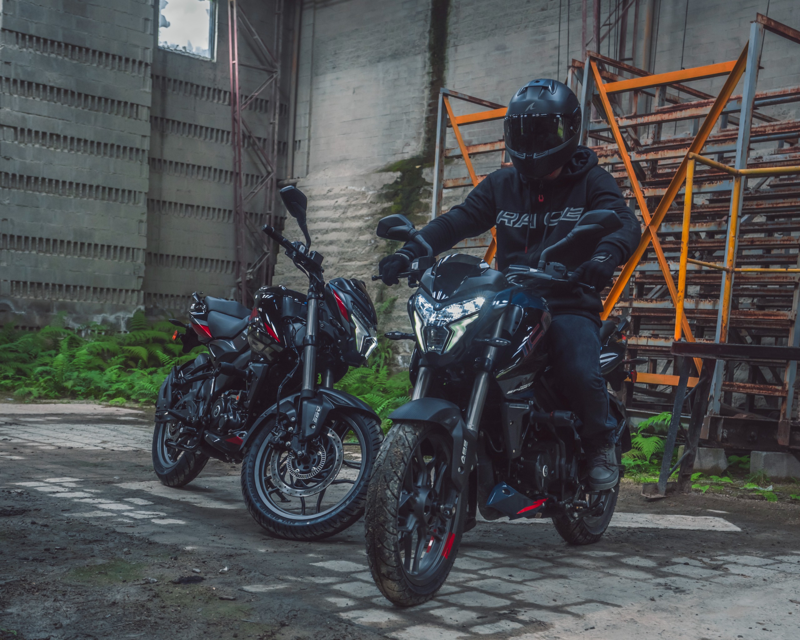 Pulsar NS160 en Colombia.