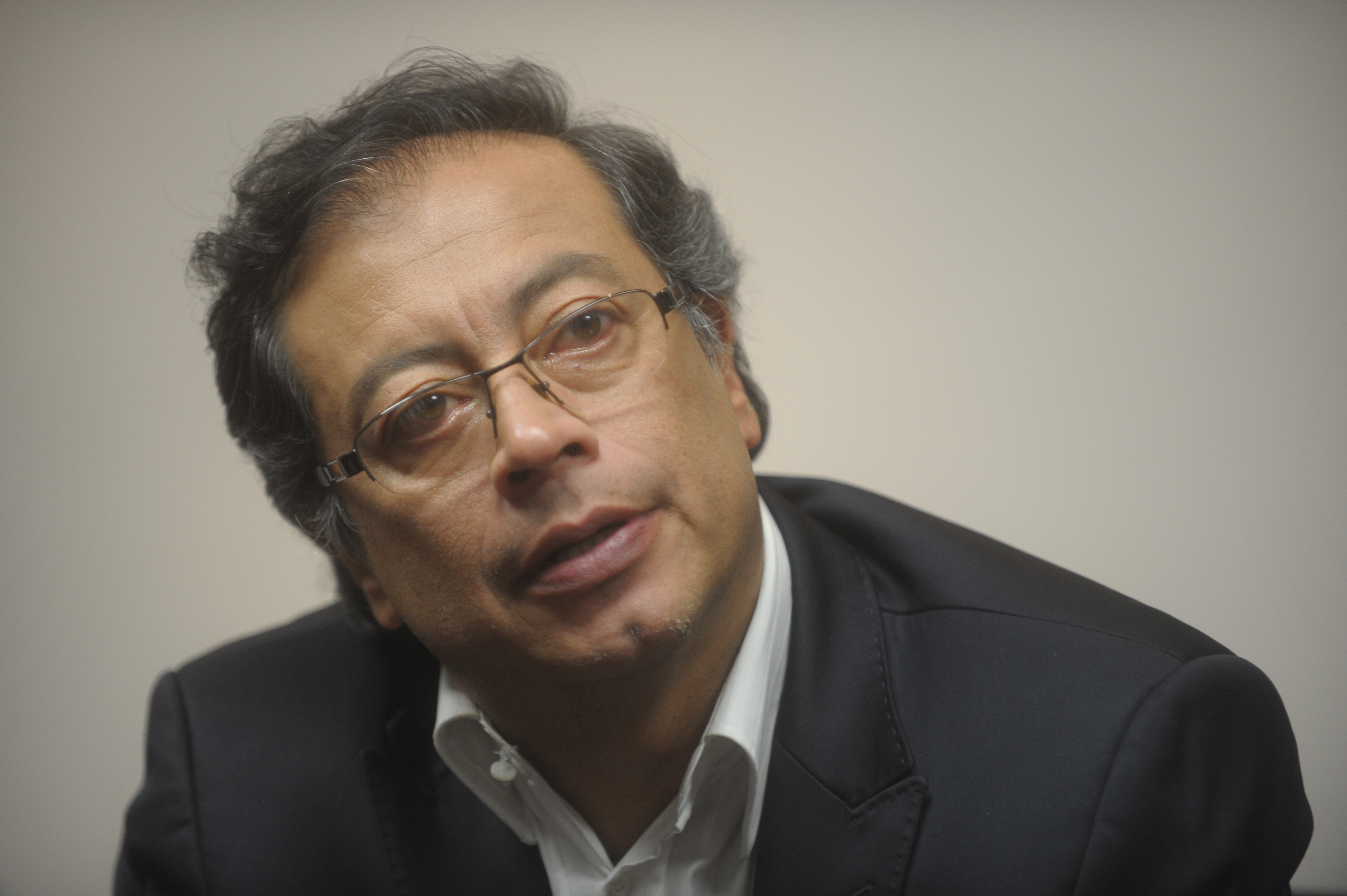 “Pretender tergiversar mis palabras es ruin”: Petro sobre trino de paramilitarismo