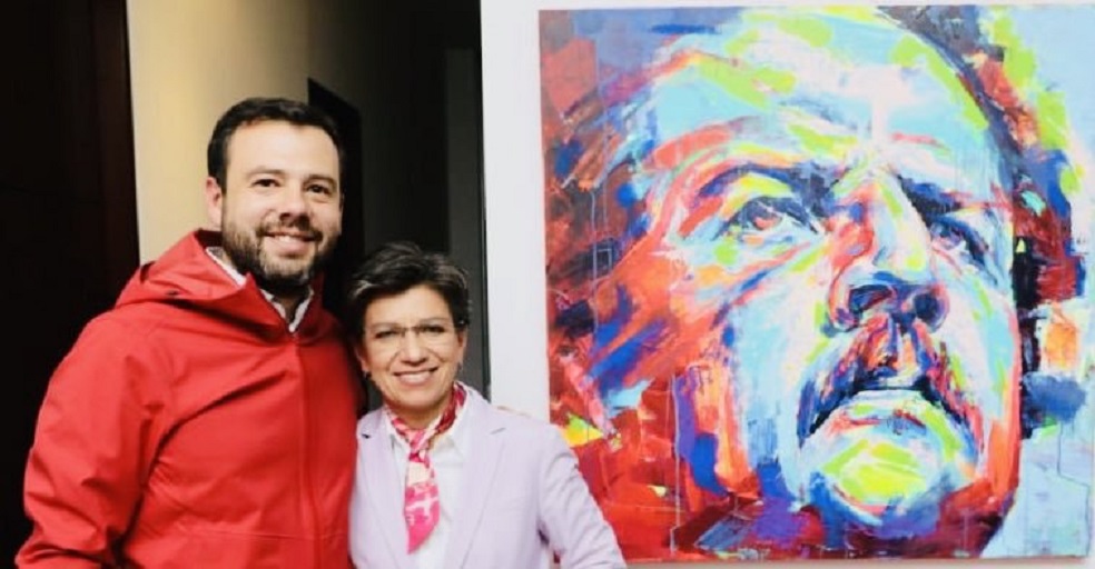 De él dijo: “Mil gracias por recibirme en su casa. Nos hemos visto tanto en estos meses que ya lo extrañaba. Gracias por tu generosidad, por la altura y el tono que le imprimiste a la campaña y a mí. Juntos vamos a hacer de Bogotá el mejor hogar de todos los colombianos”.