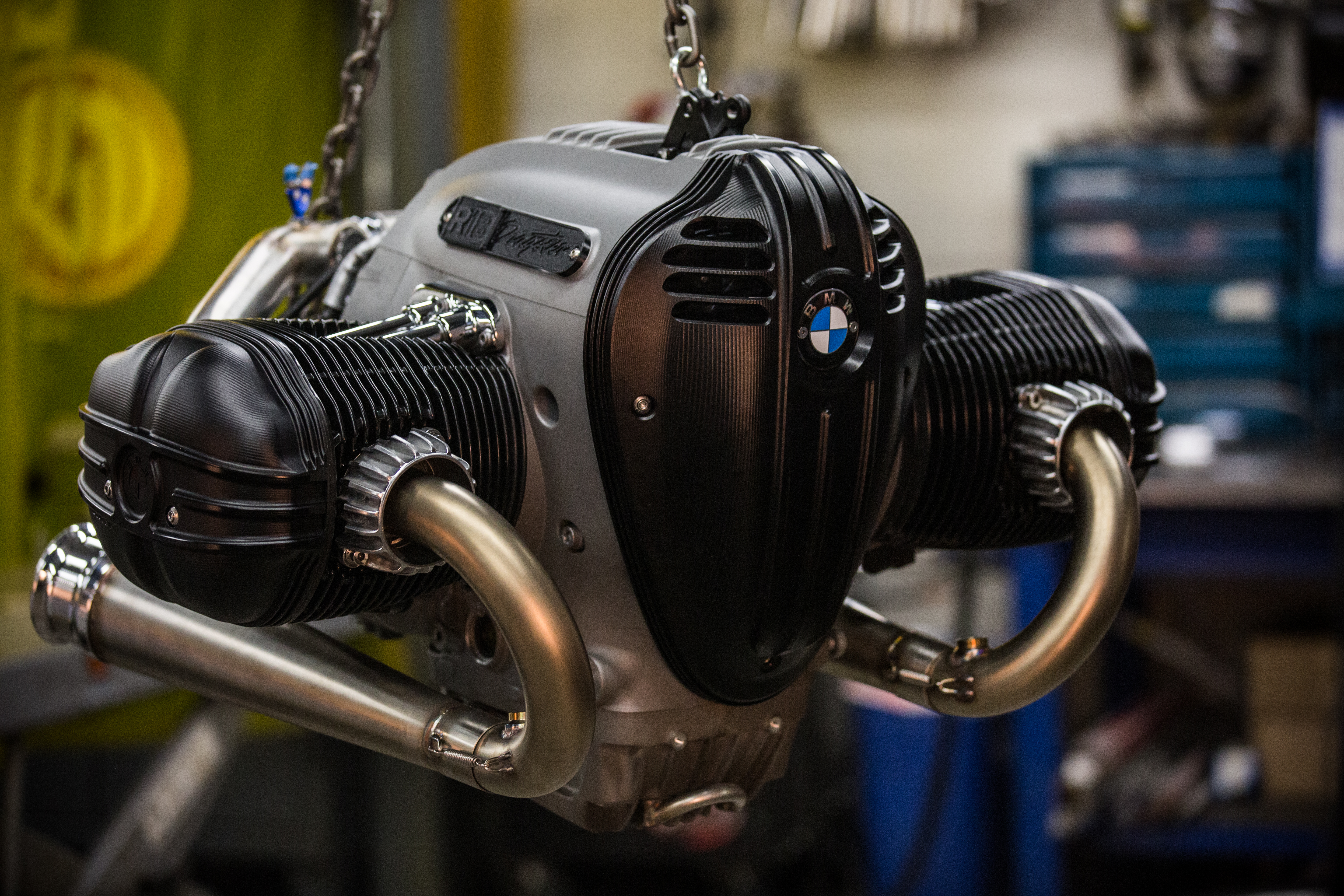 Imagen del motor de la R 18 dragster.