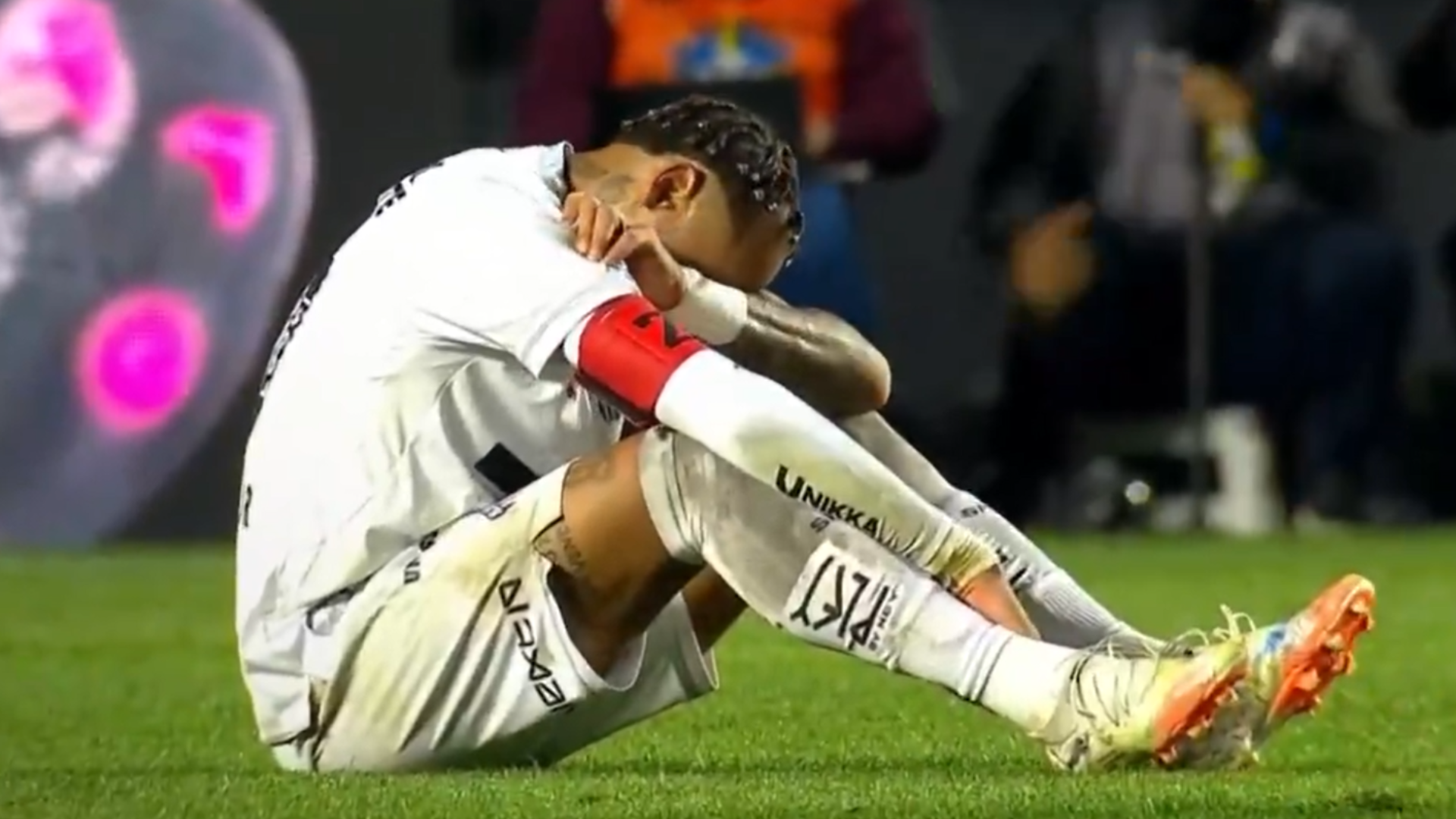 “Una vergüenza”: Neymar lloró desconsolado tras sufrir goleada por 0-6 con Santos